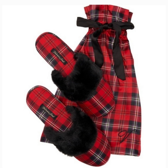 VICTORIA'S SECRET Signature Satin Slipper Small - Picture 2 of 2